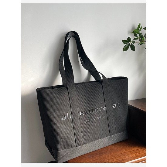 Retro Korean letter-printed tote bag, summer women's single-shoulder bag, large-capacity, high-quality commuting bag Retro Korean letter-printed tote bag, summer women's single-shoulder bag, large-capacity, high-quality commuting bag