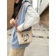The new summer Japanese-style embroidered mobile phone bag is fashionable and versatile. The small square bag for work and commuting is lightweight and can be carried diagonally on one shoulder
