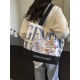 Gentle Woman large-capacity letter-printed canvas tote bag for women, 2025 new fashionable and versatile single-shoulder bag