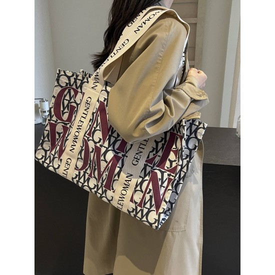 The 2025 new Gentle Woman large-capacity letter single-shoulder tote is a fashionable and versatile canvas bag for class commuting